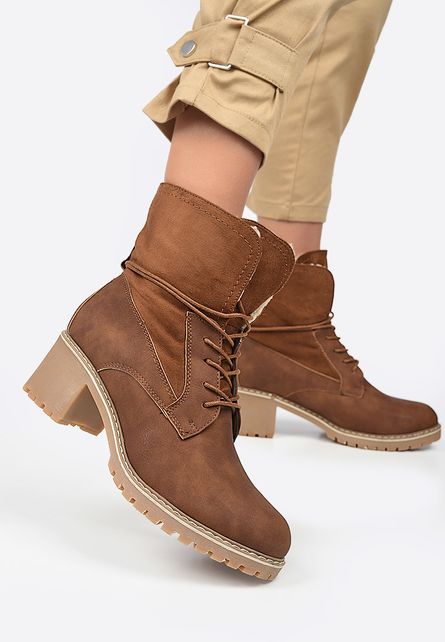 Ghete dama Kelnara Camel