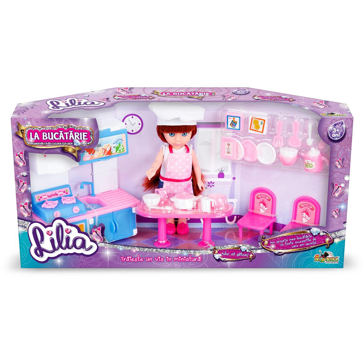 Papusa Lilia Mini la bucatarie