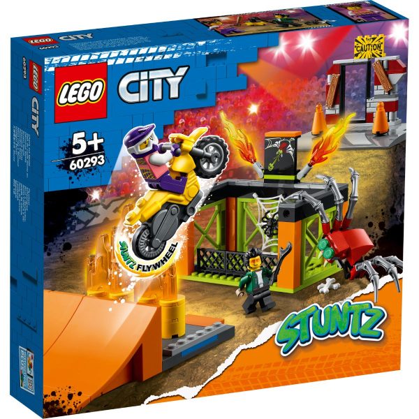 lego_city_-_parc_de_cascadorii_60293_.jpg LEGO® City - Parc de cascadorii (60293)