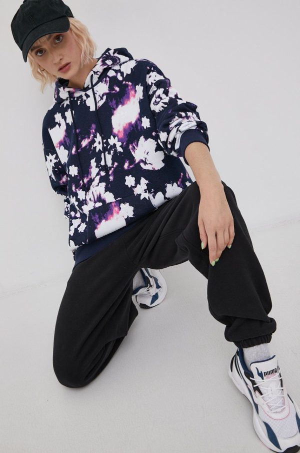 AW21-BLD0OP_MLC_F1.jpg Adidas Originals Bluză H20442 femei, cu imprimeu
