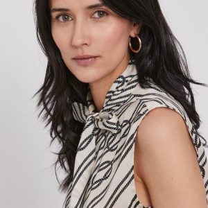 SS21-BDD0BG_80X_F1.jpg Sisley Bluză femei, culoarea bej, modelator