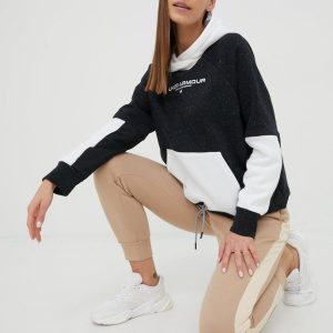 SS22-BLD15U_99X_F1.jpg Under Armour bluza 1369851 femei, culoarea negru, cu imprimeu