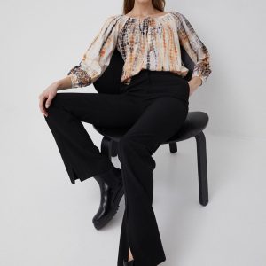 SS22-BUD02I_MLC_F1.jpg Desigual hanorac de bumbac femei, modelator