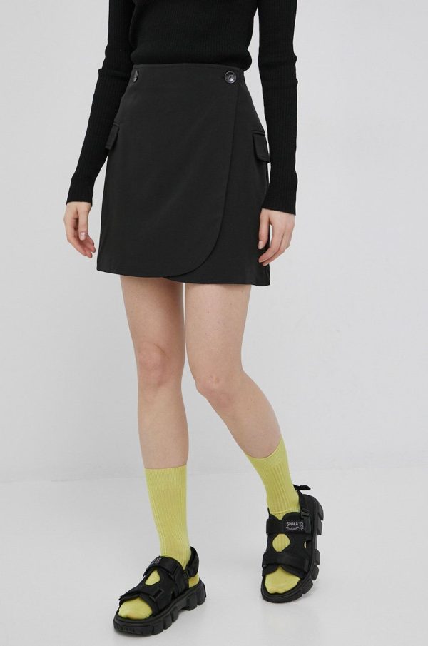 SS22-SDD02K_99X_F1.jpg Only fusta culoarea negru, mini, evazati