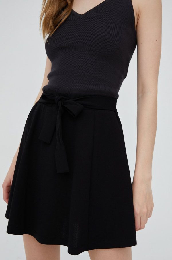 SS22-SDD075_99X_F1.jpg JDY fusta culoarea negru, mini, evazati