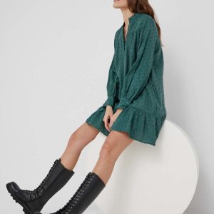 WW22-SUD0U3_77X_F1.jpg Answear Lab rochie culoarea verde, mini, drept