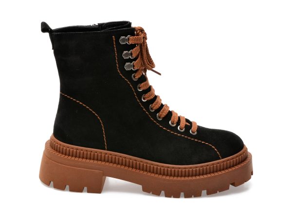 Ghete GRYXX negre, 2153351, din piele intoarsa