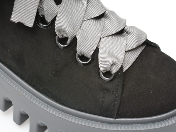 Ghete GRYXX negre, 477410, din piele intoarsa