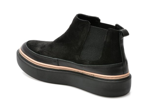 Ghete GRYXX negre, 614106, din piele intoarsa