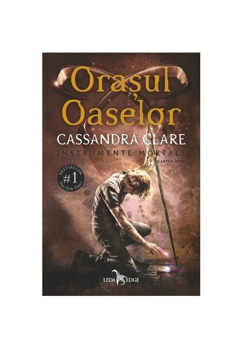 orasul-oaselor-seria-instrumente-mortale-vol-1-35908-4.jpeg Orasul Oaselor. Seria Instrumente Mortale, Vol.1