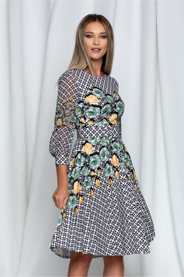 rochie-alexa-alba-cu-dungi-negre-si-flori-vernil-galbene-929358-740331-4.jpeg Rochie Alexa alba cu dungi negre si flori vernil galbene