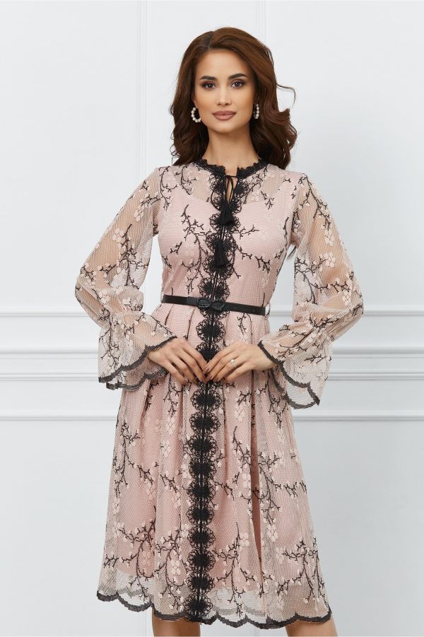 Rochie Amna roz cu broderie neagra