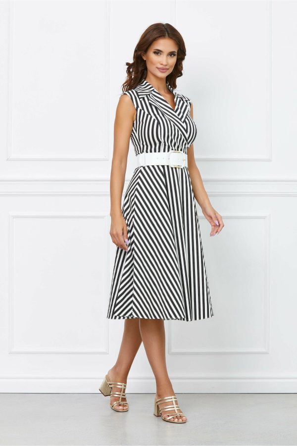 Rochie Carmen cu dungi albe si negre si rever crestat