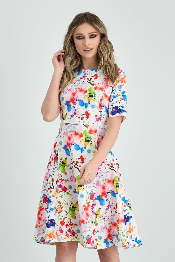 Rochie Corina alba cu imprimeu divers multicolor si curea in talie