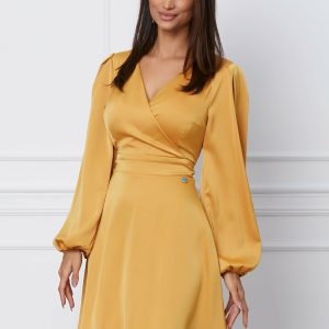 Rochie Darina galben mustar cu decolteu petrecut
