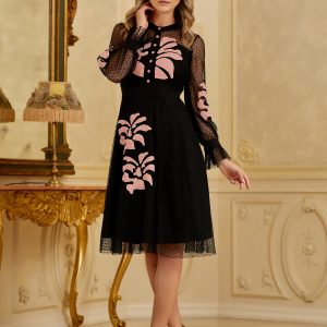 rochie-denisa-neagra-cu-aplicatie-florala-roz-1042368-843093-4.jpeg Rochie Denisa neagra cu aplicatie florala roz