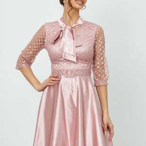 rochie-diana-roz-cu-fundita-la-decolteu-si-fusta-satinata-1001868-809274-4.jpeg Rochie Diana roz cu fundita la decolteu si fusta satinata