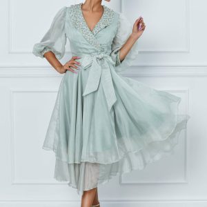 Rochie Iarina verde mint cu perlute si strasuri la bust