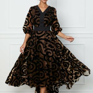 rochie-isabella-maro-lunga-din-organza-cu-insertii-catifelate-negre-1072746-867681-4.jpeg Rochie Isabella maro lunga din organza cu insertii catifelate negre