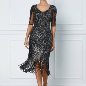 Rochie Iulia neagra cu paiete argintii si franjuri la baza