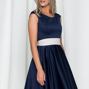 rochie-kimberly-bleumarin-cu-pliuri-mari-pe-fusta-si-decolteu-rotund-909201-716883-4.jpeg Rochie Kimberly bleumarin cu pliuri mari pe fusta si decolteu rotund