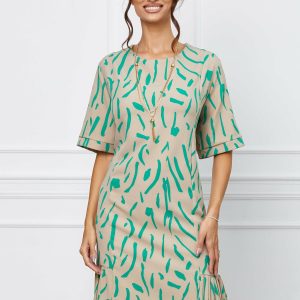 rochie-kyra-bej-cu-imprimeu-verde-si-pliuri-la-baza-1067304-861825-4.jpeg Rochie Kyra bej cu imprimeu verde si pliuri la baza