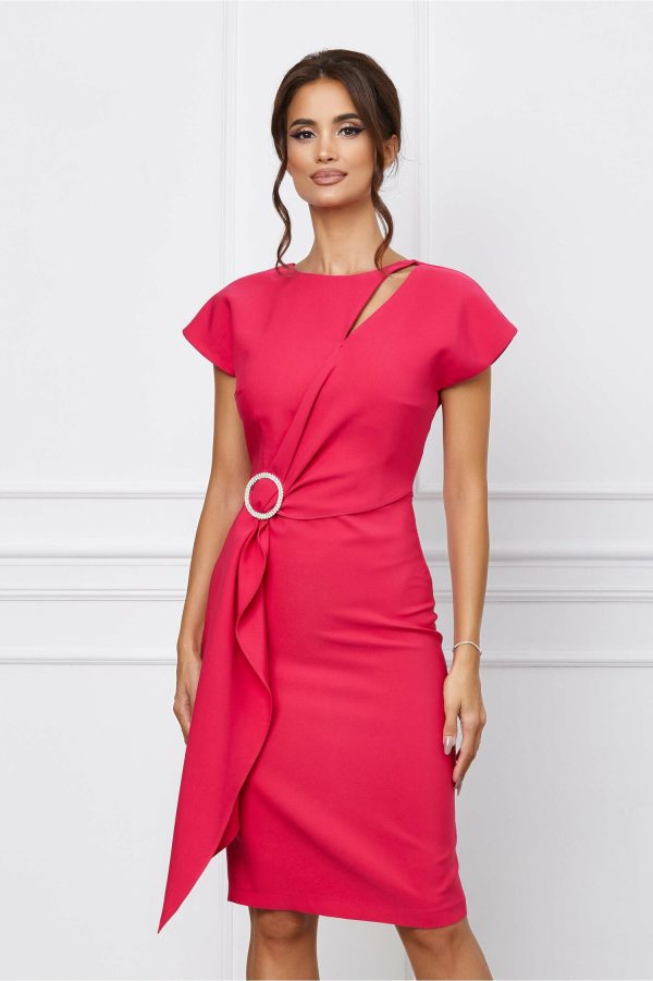 Rochie La Donna fuchsia cu decupaj la bust si aplicatie tip bijuterie in talie