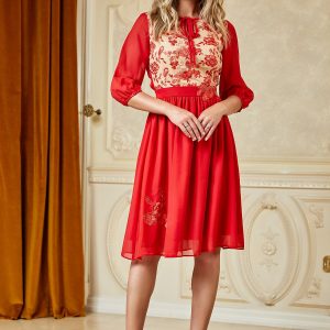 Rochie LaDonna rosie cu broderie la bust