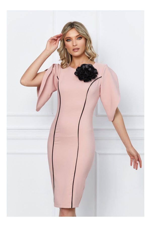 Rochie LaDonna roz cu benzi negre si accesoriu floare maxi
