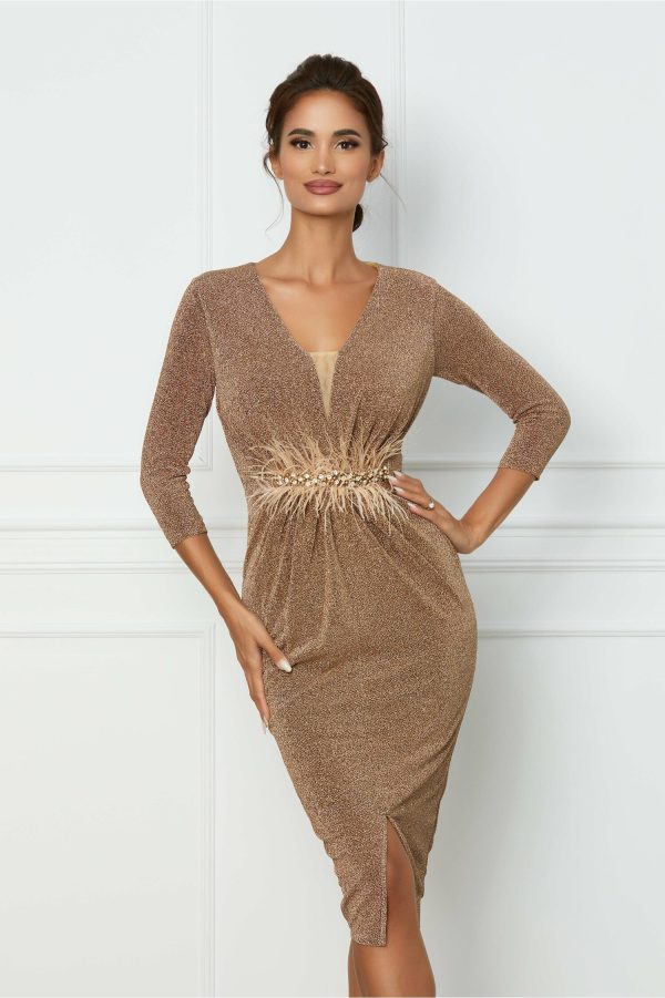 Rochie Laura aurie din lurex cu strasuri si pene in talie