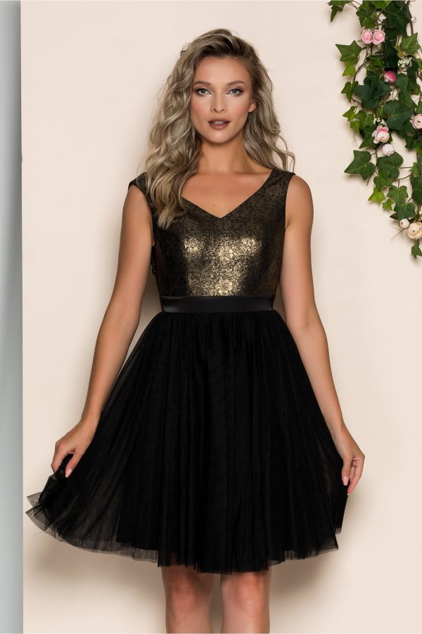 rochie-marcia-neagra-cu-decupaje-in-lateral-si-fusta-din-tulle-916122-724746-4.jpeg Rochie Marcia neagra cu decupaje in lateral si fusta din tulle