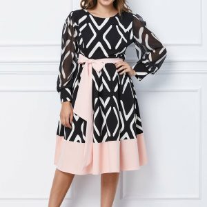 rochie-maria-neagra-cu-insertii-roz-1052526-849696-4.jpeg Rochie Maria neagra cu insertii roz