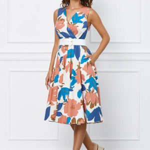 rochie-martha-alba-cu-imprimeu-floral-si-decolteu-petrecut-1052763-847776-4.jpeg Rochie Martha alba cu imprimeu floral si decolteu petrecut
