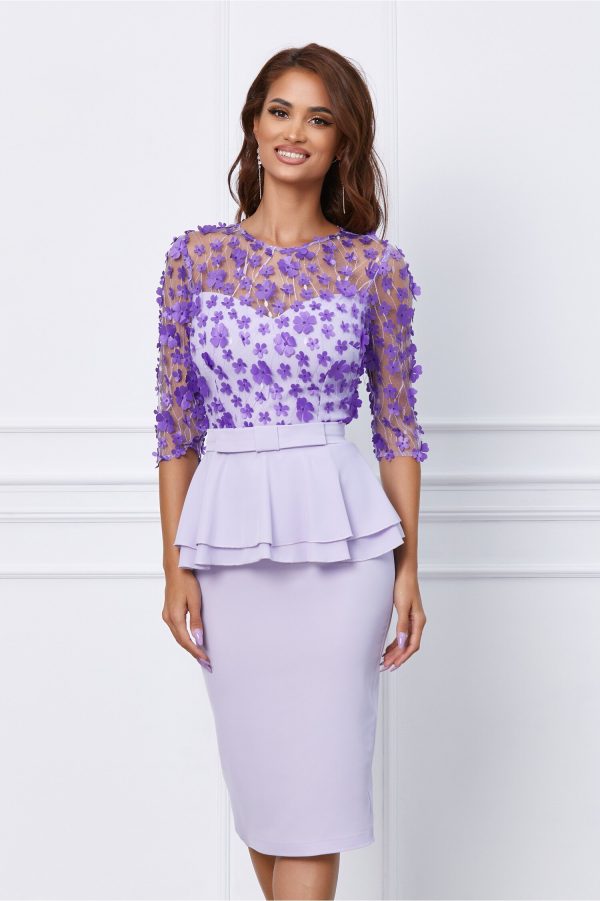 Rochie MBG lila cu peplum si aplicatii florale la bust