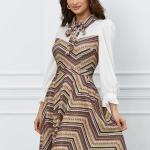 Rochie MBG maro cu imprimeuri diverse si maneci albe