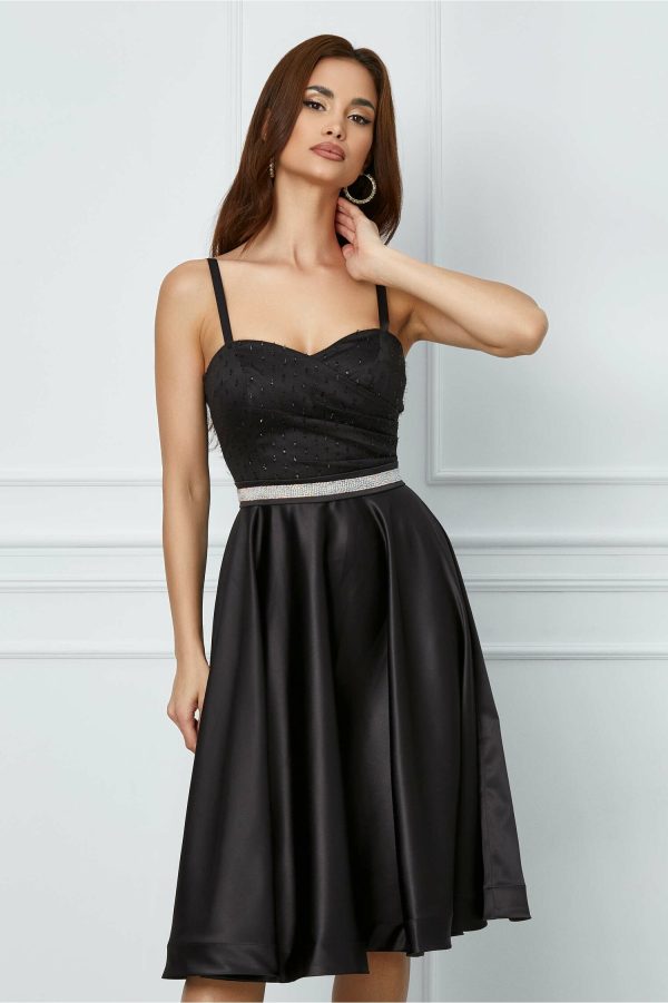 rochie-mbg-neagra-cu-aplicatie-in-talie-1027212-827733-4.jpeg Rochie MBG neagra cu aplicatie in talie