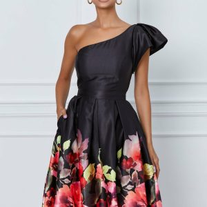 Rochie MBG neagra cu imprimeu rosu la baza