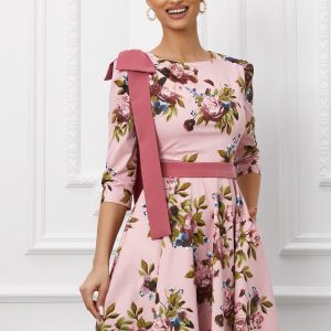rochie-mbg-roz-coniac-cu-imprimeuri-florale-1016418-818283-4.jpeg Rochie MBG roz coniac cu imprimeuri florale