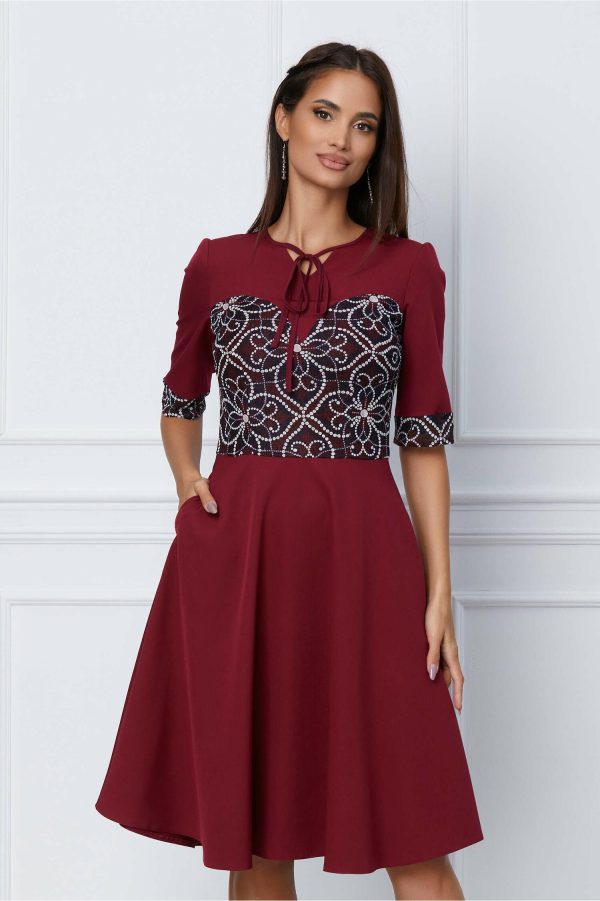 rochie-moze-bordo-cu-broderie-colorata-la-bust-1066464-860415-4.jpeg Rochie Moze bordo cu broderie colorata la bust