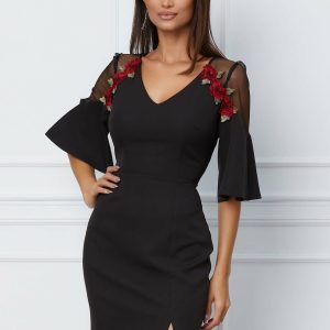 Rochie Moze neagra cu flori rosii aplicate la umeri