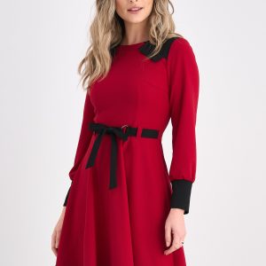 Rochie Moze rosie cu detalii negre