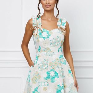 rochie-paula-bej-cu-imprimeu-floral-si-insertii-verzi-1067715-862170-4.jpeg Rochie Paula bej cu imprimeu floral si insertii verzi