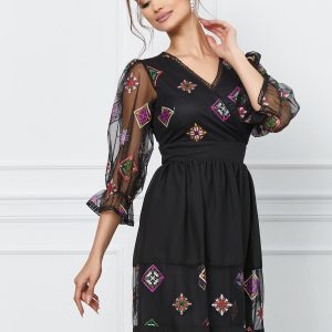 rochie-romy-neagra-cu-insertii-din-tull-cu-broderie-florala-traditionala-833382-4.jpeg Rochie Romy neagra cu insertii din tull cu broderie florala traditionala