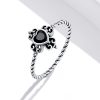 inel-cros-and-heart-din-argint-925-cu-cristale-negre-1.jpg Inel cros and heart din argint 925 cu cristale negre 8 US (diametru 18,2 mm)