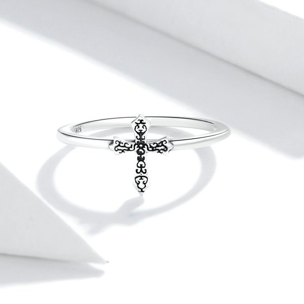 inel-din-argint-925-cruce-antica-1.jpg Inel din argint 925 cruce antica 8 US (diametru 18,2 mm)