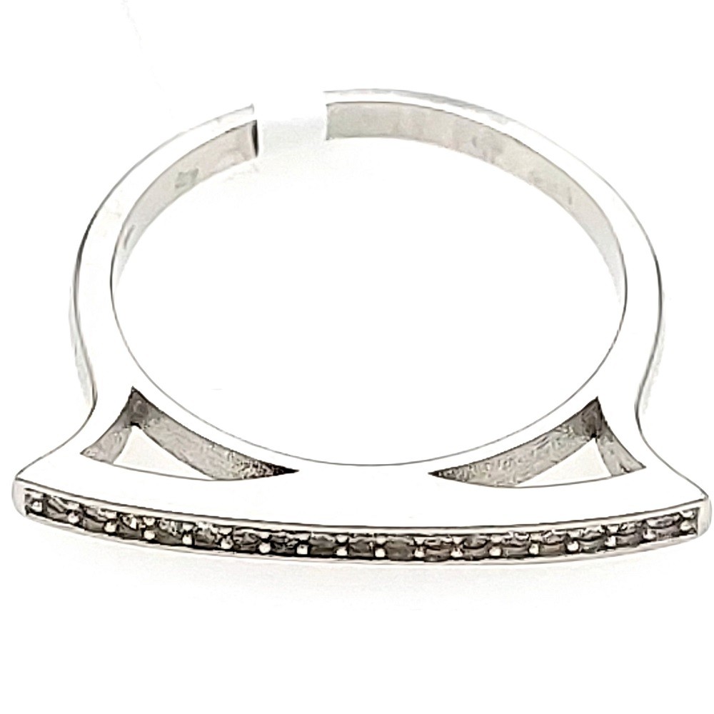 inel-din-argint-925-cu-cristale-zirconiu-trendy-shape.jpg Inel din argint 925 cu cristale zirconiu trendy shape 8 US (diametru 18,2 mm)