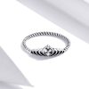 Inel din argint 925 si cristale zirconiu regal tiny crown 8 US (diametru 18,2 mm)
