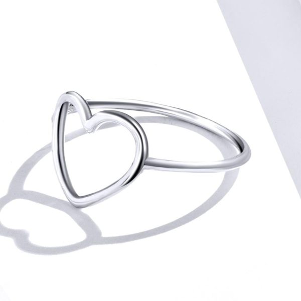 Inel din argint 925 simple heart shape 8 US (diametru 18,2 mm)