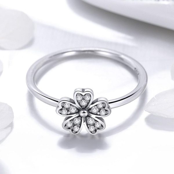 Inel lovely flower din argint 925 si cristale zirconiu 8 US (diametru 18,2 mm)