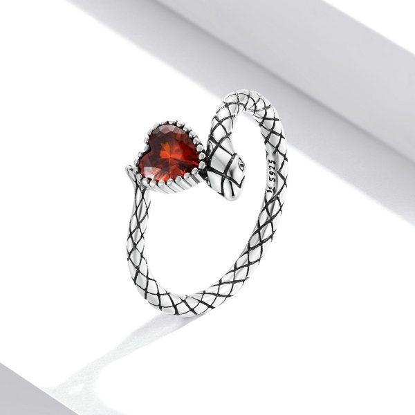 Inel sarpe si inima din argint 925 cu cristale 8 US (diametru 18,2 mm)